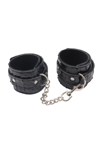 Черные оковы на карабине Surrender Ankle Restraints