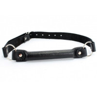 Черный кожаный кляп-трензель на кольцах